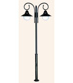 Single Steel Arm Outdoor Light Pole with Shade, Flange Base